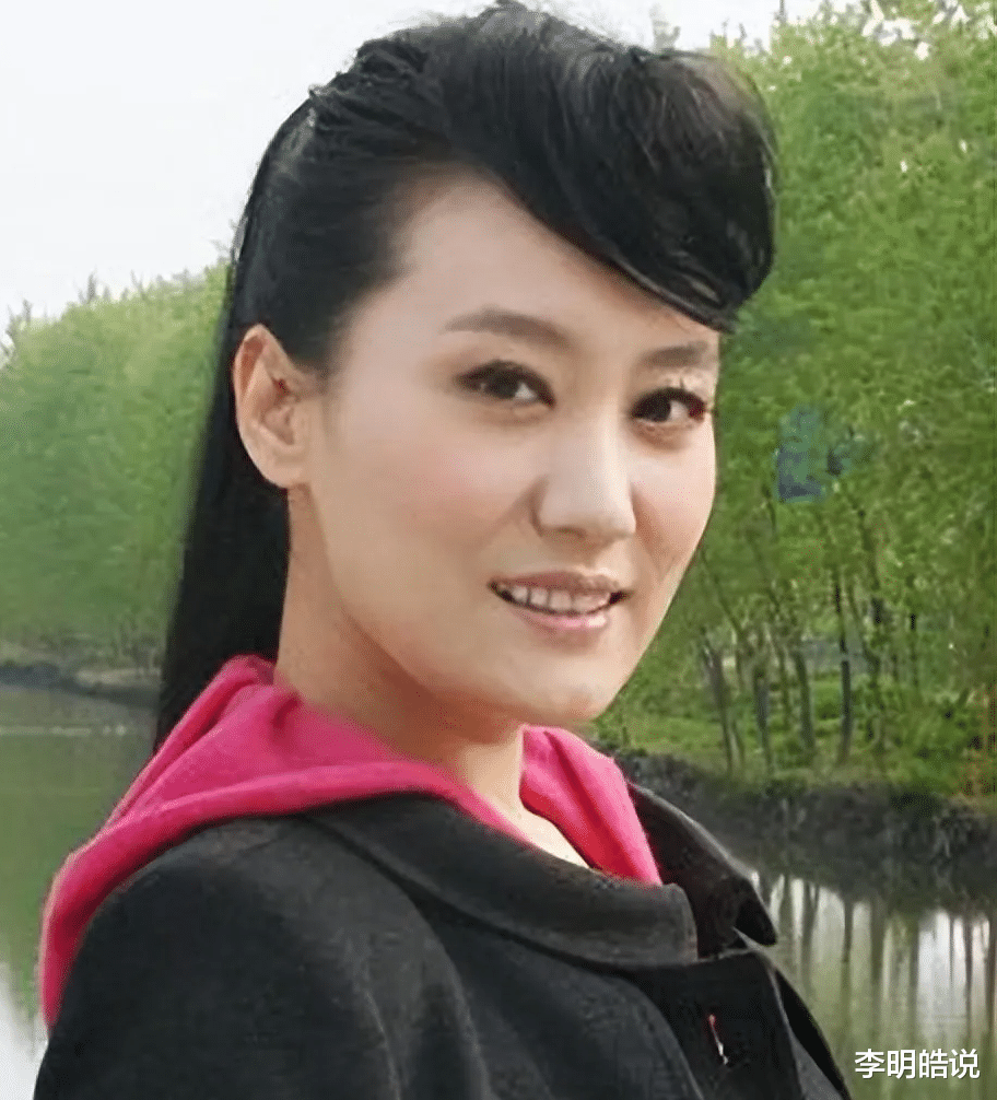 譚晶最新動態(tài)，擁抱自然，內心寧靜之旅